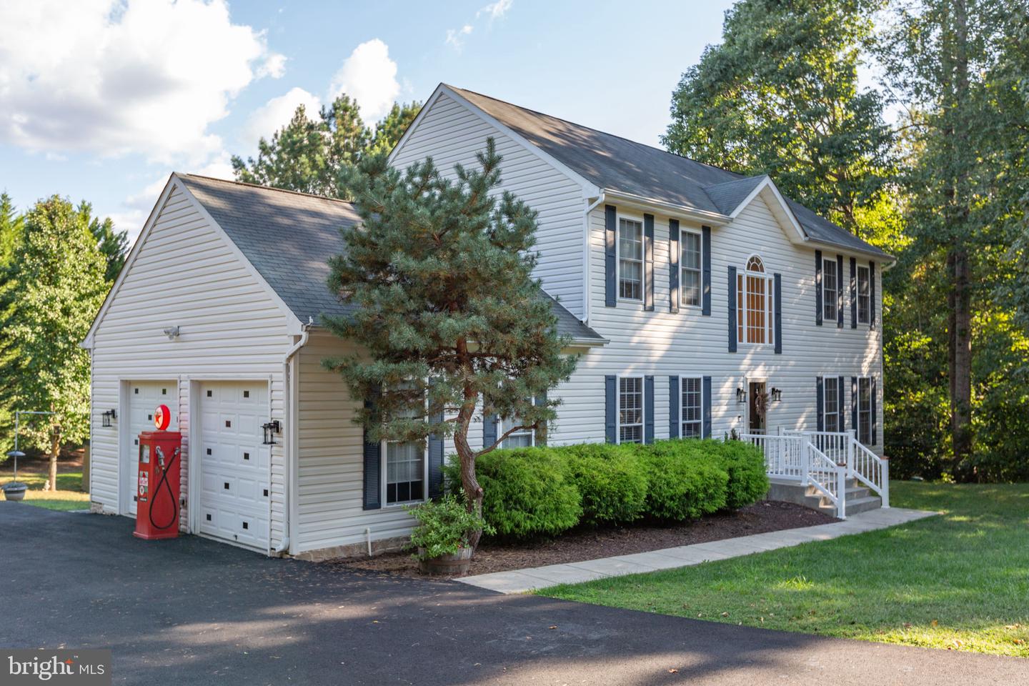 4318 BRIDLEPATH CT, FREDERICKSBURG, Virginia 22408, 4 Bedrooms Bedrooms, ,3 BathroomsBathrooms,Residential,For sale,4318 BRIDLEPATH CT,VASP2036296 MLS # VASP2036296