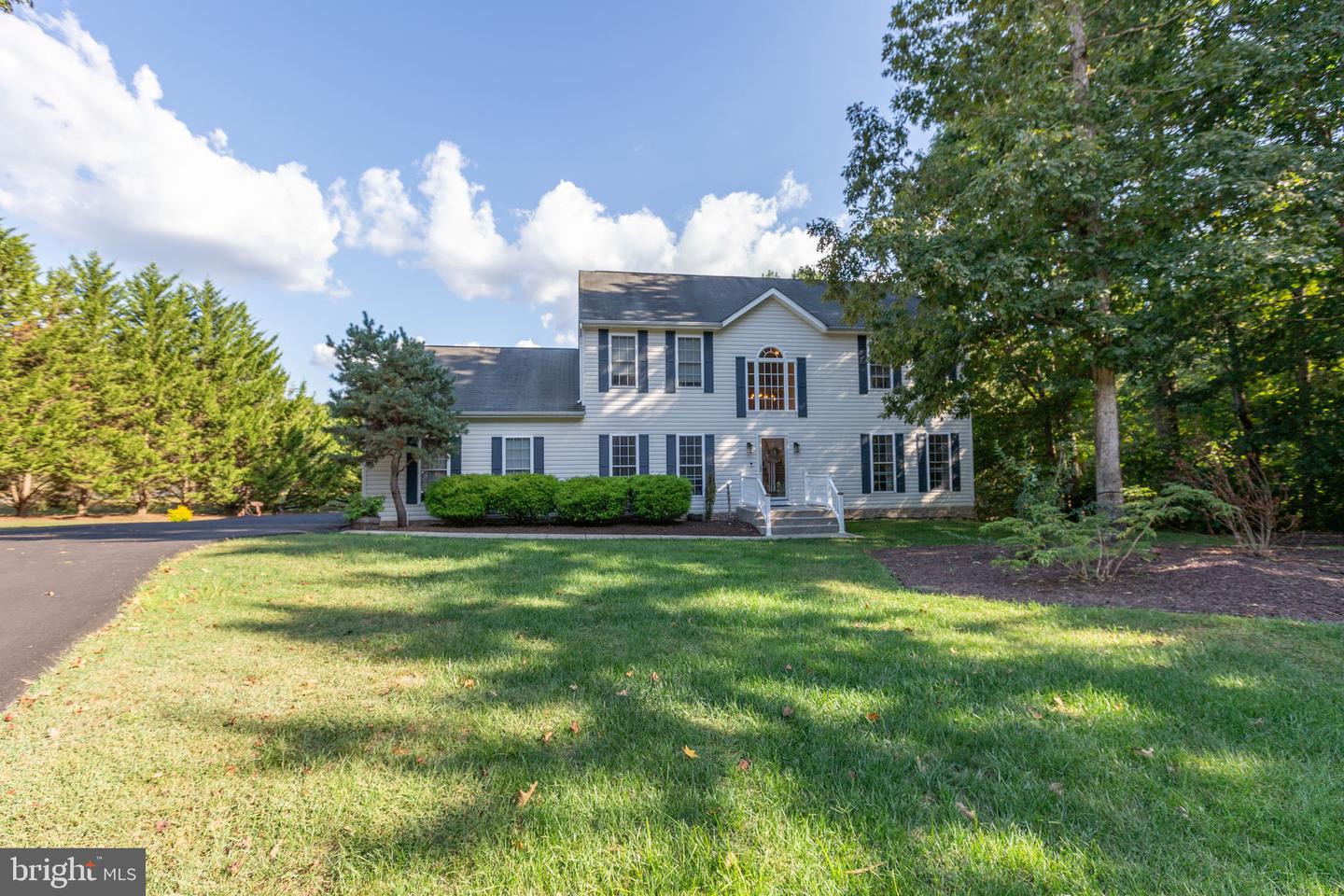 4318 BRIDLEPATH CT, FREDERICKSBURG, Virginia 22408, 4 Bedrooms Bedrooms, ,3 BathroomsBathrooms,Residential,For sale,4318 BRIDLEPATH CT,VASP2036296 MLS # VASP2036296