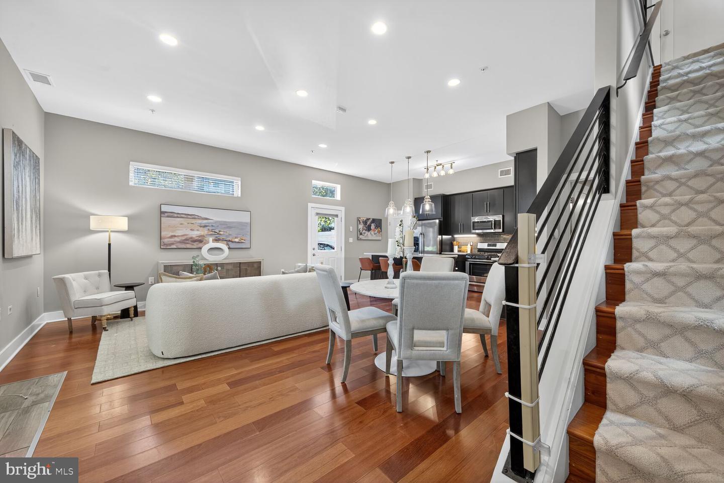 762 PARK RD NW #7, WASHINGTON, District Of Columbia 20010, 2 Bedrooms Bedrooms, ,2 BathroomsBathrooms,Residential,For sale,762 PARK RD NW #7,DCDC2222750 MLS # DCDC2222750