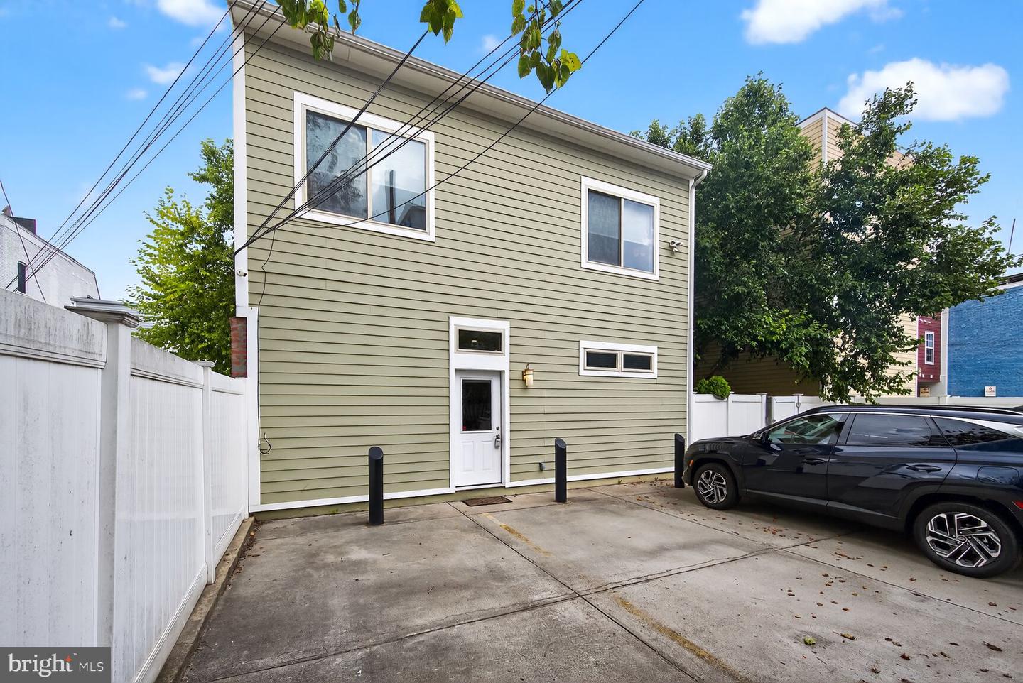 762 PARK RD NW #7, WASHINGTON, District Of Columbia 20010, 2 Bedrooms Bedrooms, ,2 BathroomsBathrooms,Residential,For sale,762 PARK RD NW #7,DCDC2222750 MLS # DCDC2222750