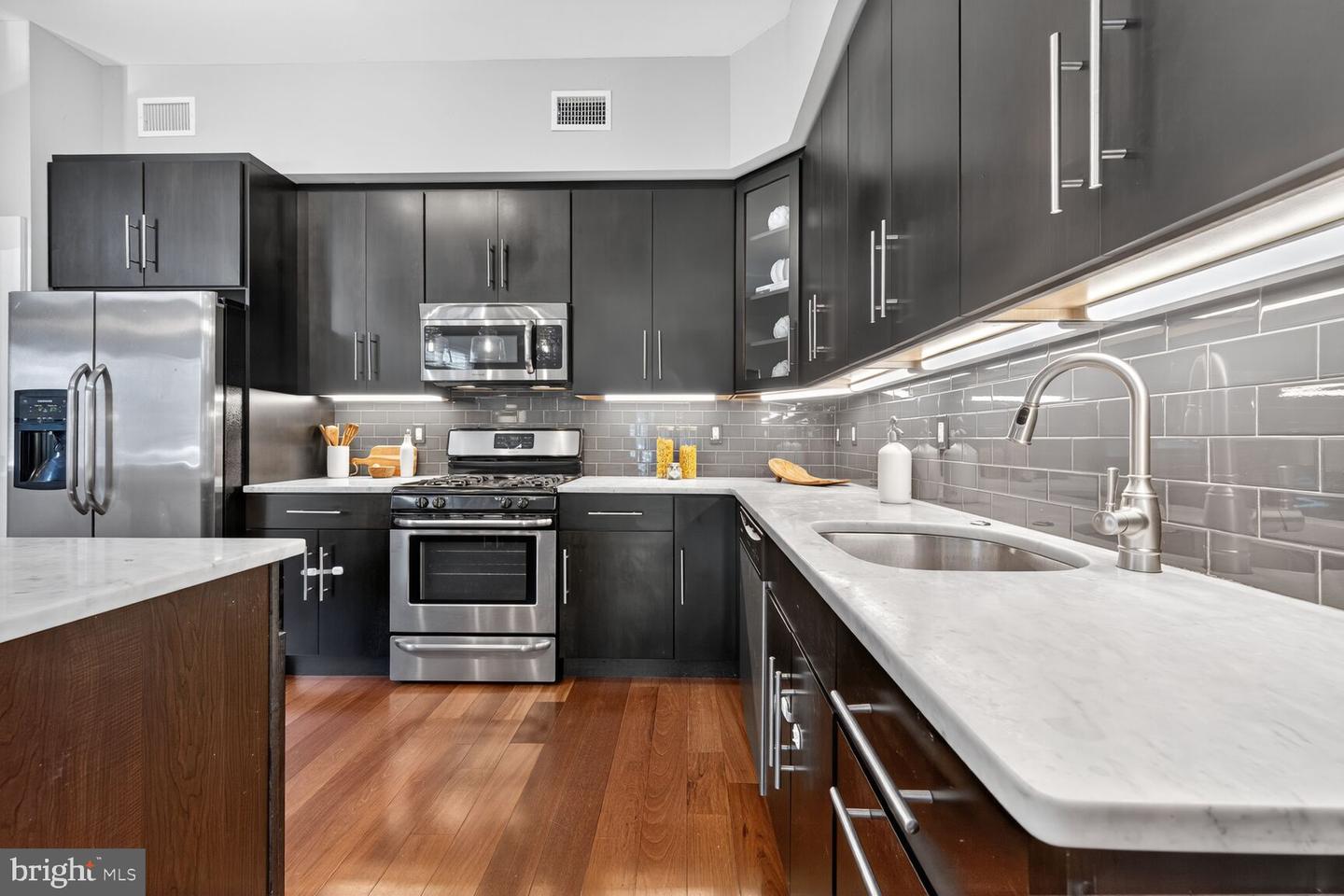 762 PARK RD NW #7, WASHINGTON, District Of Columbia 20010, 2 Bedrooms Bedrooms, ,2 BathroomsBathrooms,Residential,For sale,762 PARK RD NW #7,DCDC2222750 MLS # DCDC2222750