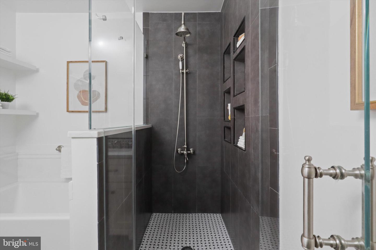 707 MASSEY LN #A, ALEXANDRIA, Virginia 22314, 2 Bedrooms Bedrooms, ,2 BathroomsBathrooms,Residential,For sale,707 MASSEY LN #A,VAAX2049836 MLS # VAAX2049836