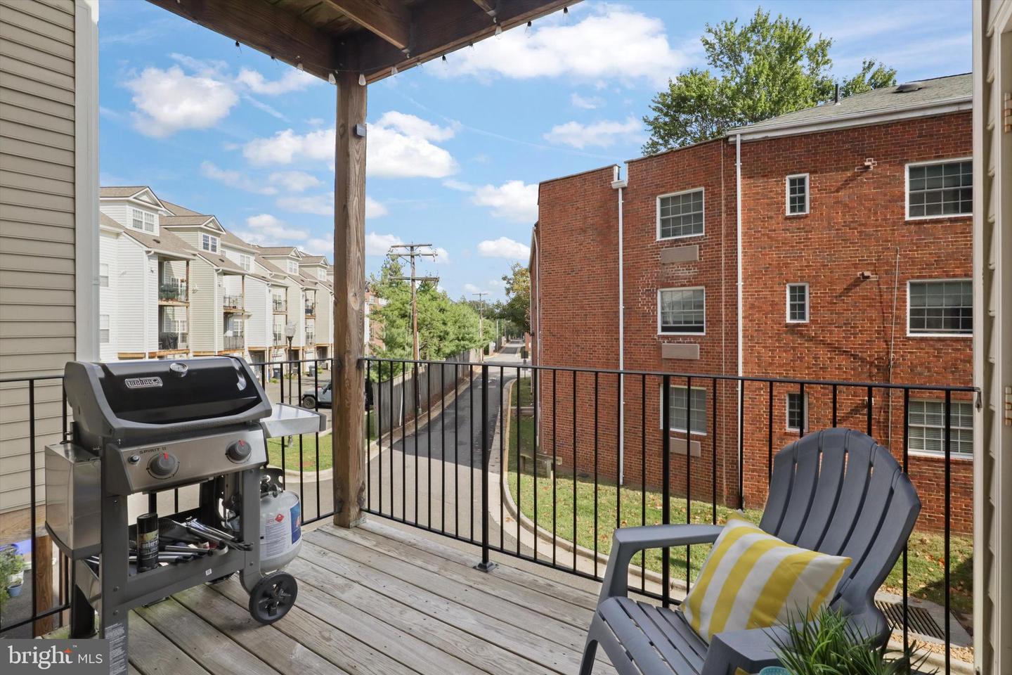 707 MASSEY LN #A, ALEXANDRIA, Virginia 22314, 2 Bedrooms Bedrooms, ,2 BathroomsBathrooms,Residential,For sale,707 MASSEY LN #A,VAAX2049836 MLS # VAAX2049836