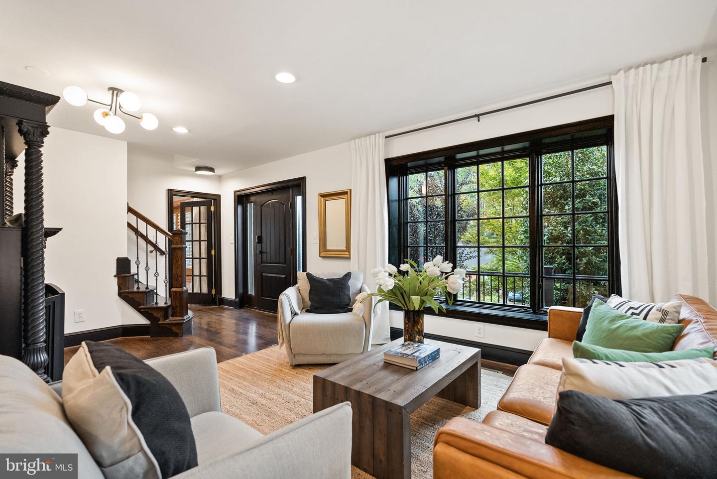 6820 JACKSON AVE, FALLS CHURCH, Virginia 22042, 6 Bedrooms Bedrooms, 21 Rooms Rooms,5 BathroomsBathrooms,Residential,For sale,6820 JACKSON AVE,VAFX2267904 MLS # VAFX2267904
