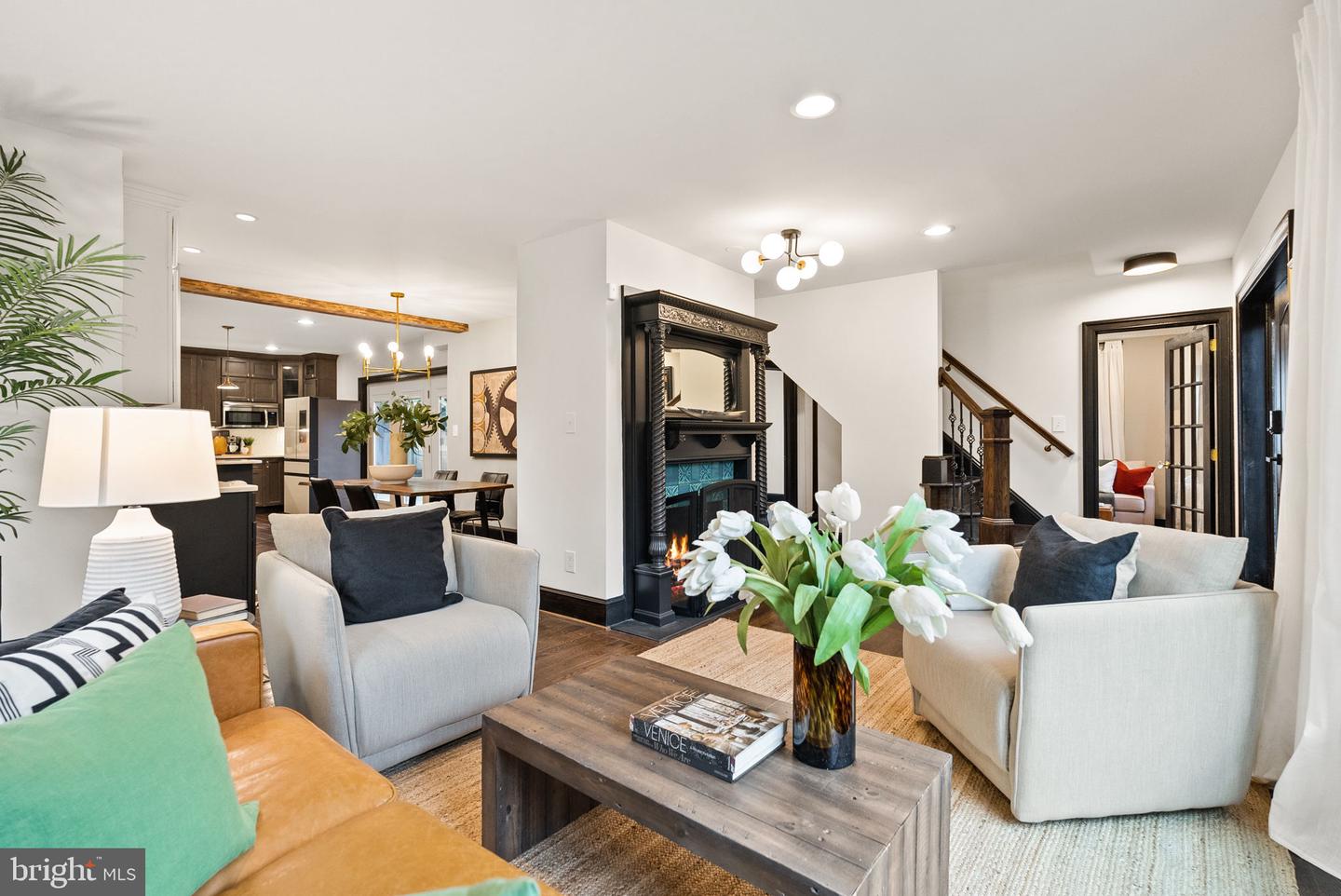 6820 JACKSON AVE, FALLS CHURCH, Virginia 22042, 6 Bedrooms Bedrooms, 21 Rooms Rooms,5 BathroomsBathrooms,Residential,For sale,6820 JACKSON AVE,VAFX2267904 MLS # VAFX2267904