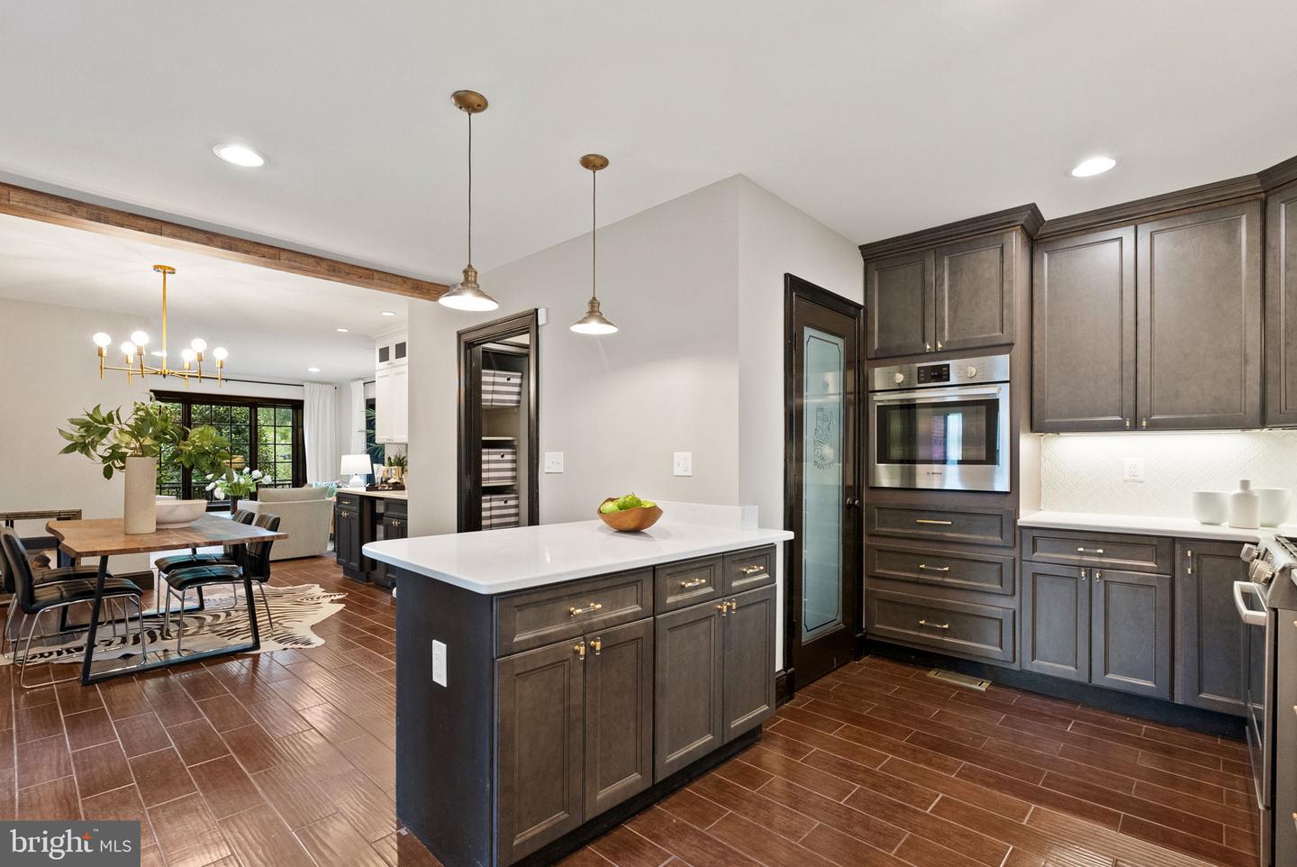 6820 JACKSON AVE, FALLS CHURCH, Virginia 22042, 6 Bedrooms Bedrooms, 21 Rooms Rooms,5 BathroomsBathrooms,Residential,For sale,6820 JACKSON AVE,VAFX2267904 MLS # VAFX2267904