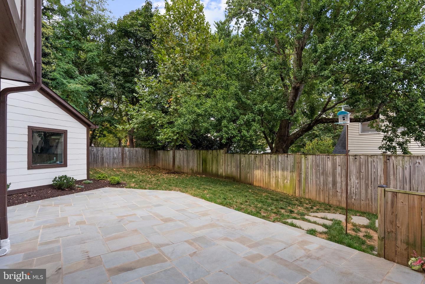 6820 JACKSON AVE, FALLS CHURCH, Virginia 22042, 6 Bedrooms Bedrooms, 21 Rooms Rooms,5 BathroomsBathrooms,Residential,For sale,6820 JACKSON AVE,VAFX2267904 MLS # VAFX2267904