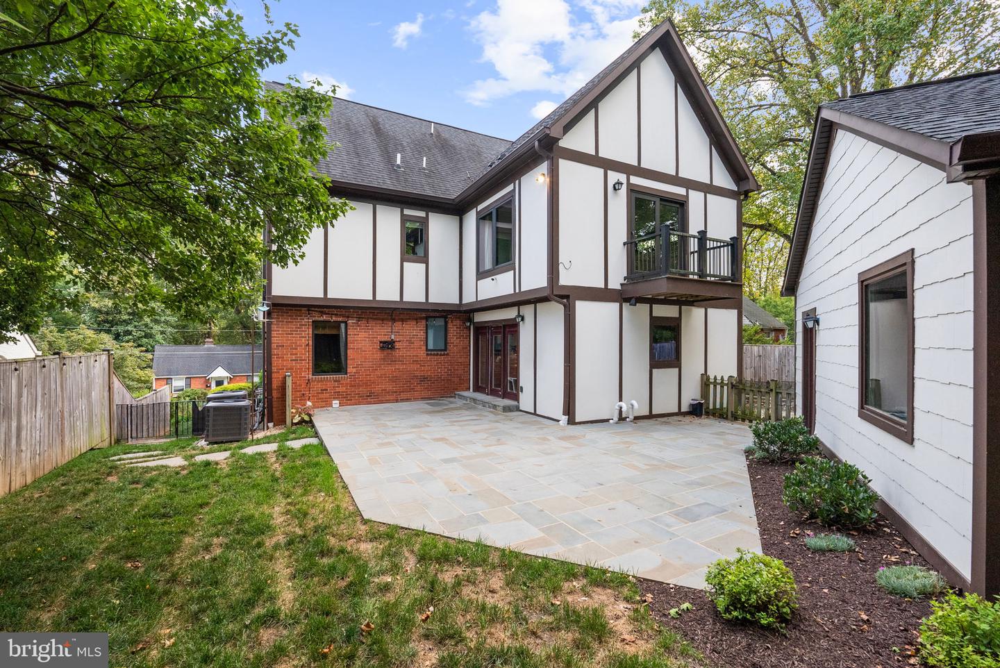6820 JACKSON AVE, FALLS CHURCH, Virginia 22042, 6 Bedrooms Bedrooms, 21 Rooms Rooms,5 BathroomsBathrooms,Residential,For sale,6820 JACKSON AVE,VAFX2267904 MLS # VAFX2267904
