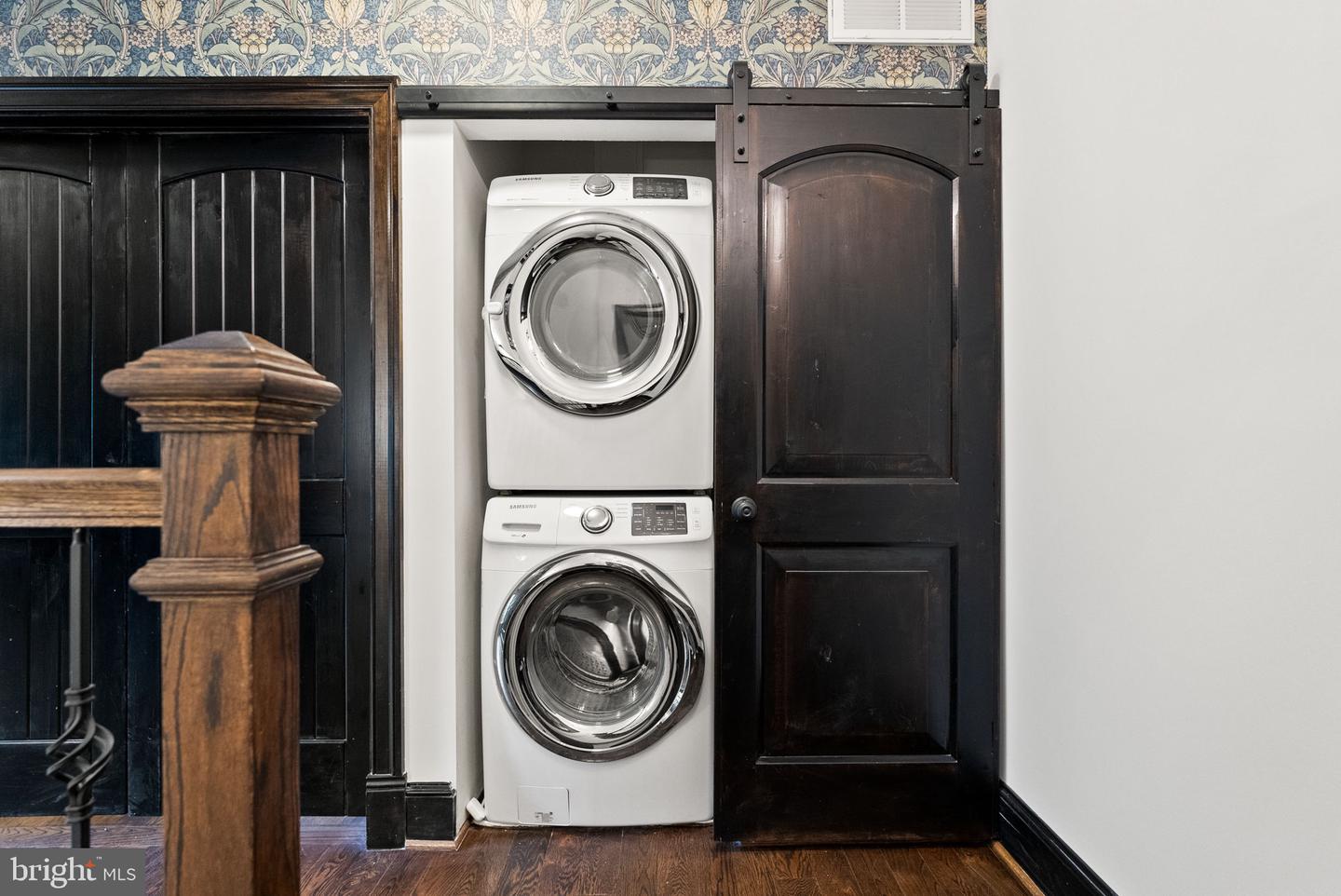 6820 JACKSON AVE, FALLS CHURCH, Virginia 22042, 6 Bedrooms Bedrooms, 21 Rooms Rooms,5 BathroomsBathrooms,Residential,For sale,6820 JACKSON AVE,VAFX2267904 MLS # VAFX2267904