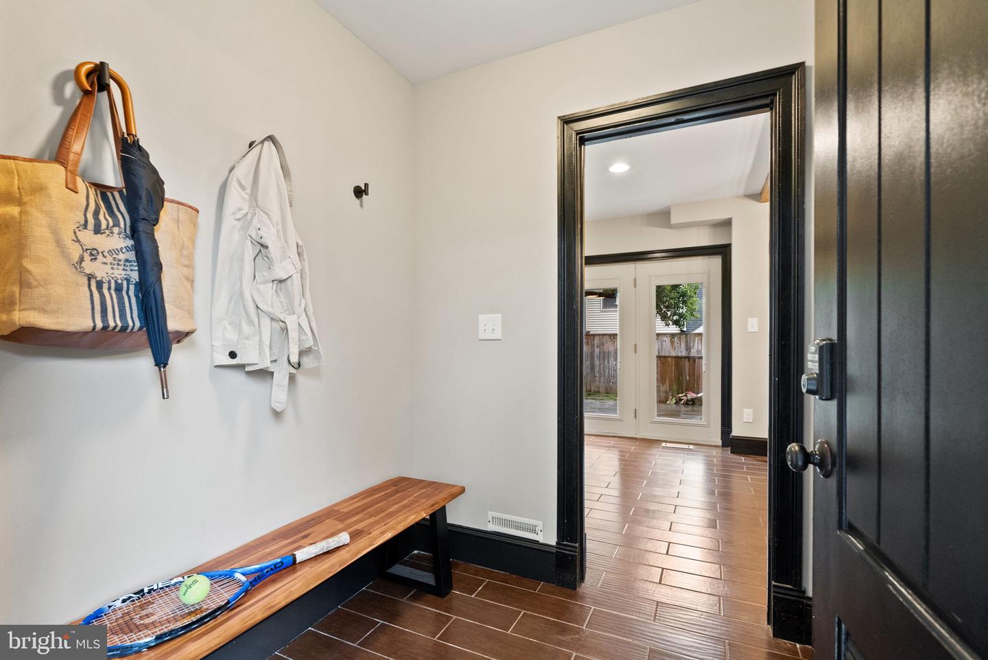 6820 JACKSON AVE, FALLS CHURCH, Virginia 22042, 6 Bedrooms Bedrooms, 21 Rooms Rooms,5 BathroomsBathrooms,Residential,For sale,6820 JACKSON AVE,VAFX2267904 MLS # VAFX2267904
