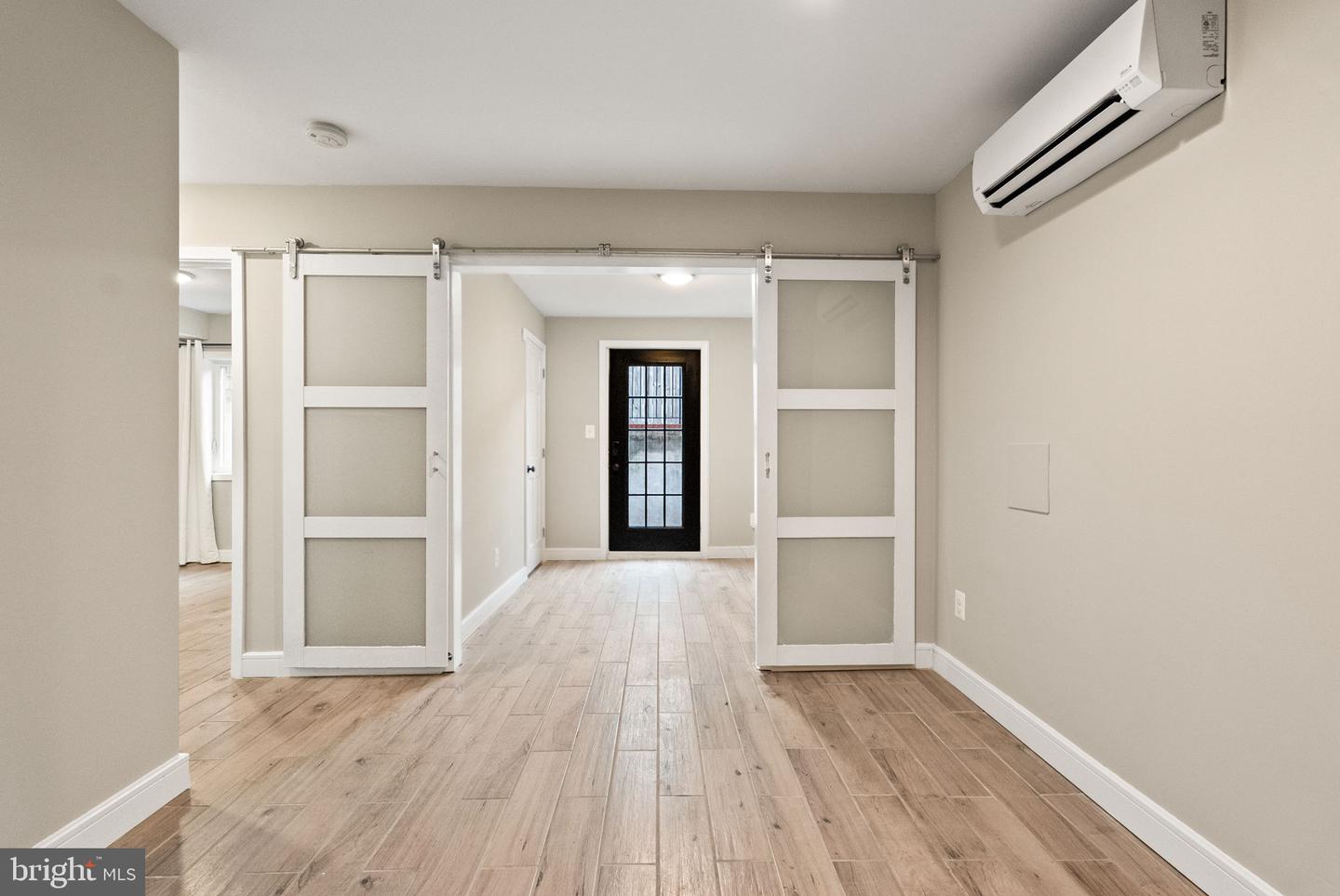 6820 JACKSON AVE, FALLS CHURCH, Virginia 22042, 6 Bedrooms Bedrooms, 21 Rooms Rooms,5 BathroomsBathrooms,Residential,For sale,6820 JACKSON AVE,VAFX2267904 MLS # VAFX2267904