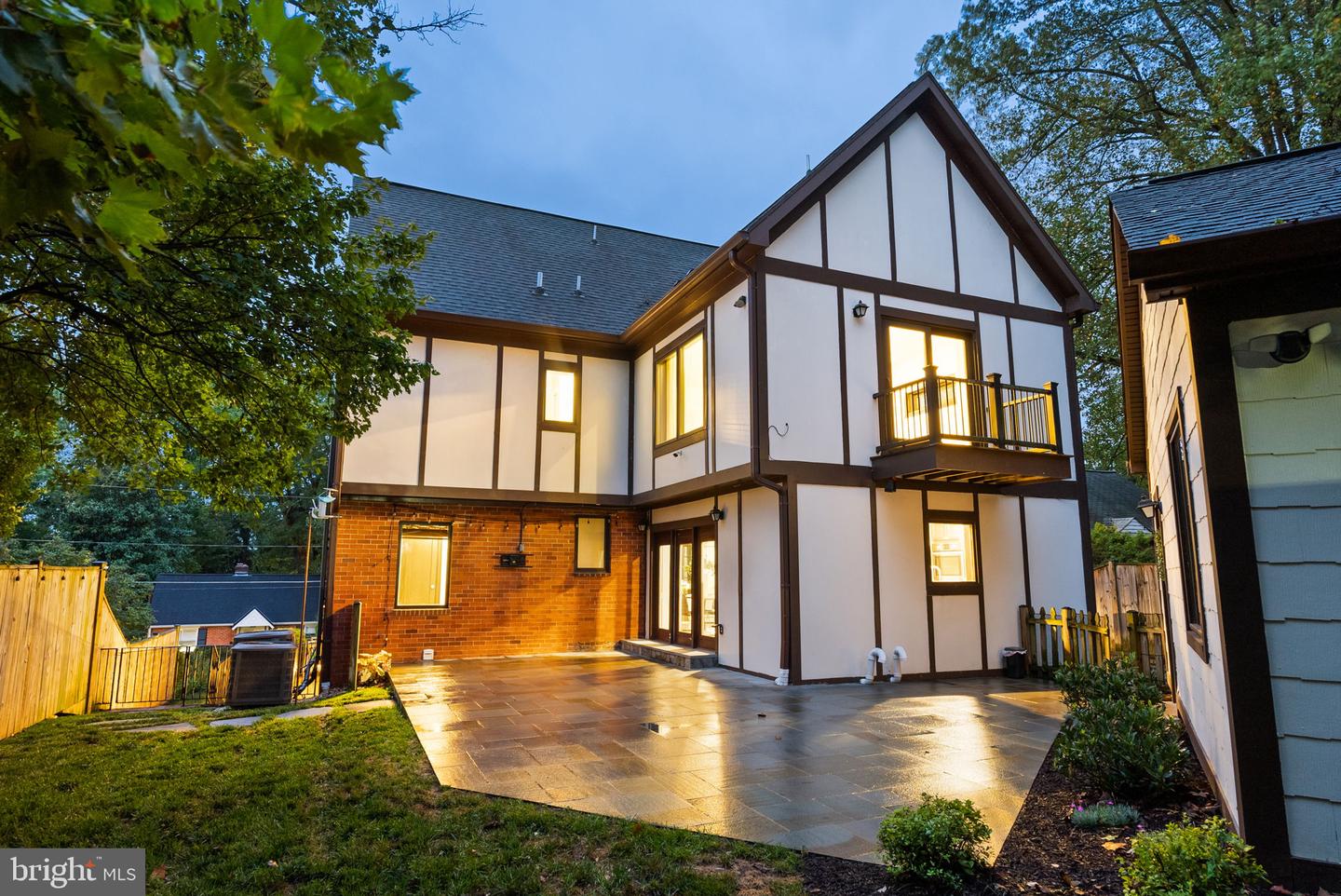 6820 JACKSON AVE, FALLS CHURCH, Virginia 22042, 6 Bedrooms Bedrooms, 21 Rooms Rooms,5 BathroomsBathrooms,Residential,For sale,6820 JACKSON AVE,VAFX2267904 MLS # VAFX2267904