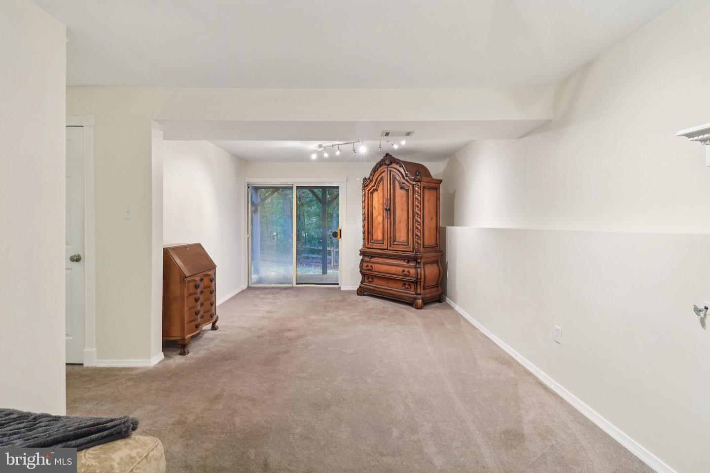 18032 TEBBS LN, DUMFRIES, Virginia 22026, 4 Bedrooms Bedrooms, 6 Rooms Rooms,2 BathroomsBathrooms,Residential,For sale,18032 TEBBS LN,VAPW2104254 MLS # VAPW2104254