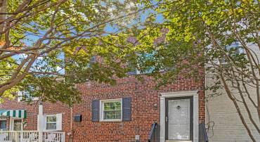 210 ASPEN ST, ALEXANDRIA, Virginia 22305, 3 Bedrooms Bedrooms, ,2 BathroomsBathrooms,Residential,For sale,210 ASPEN ST,VAAX2049870 MLS # VAAX2049870