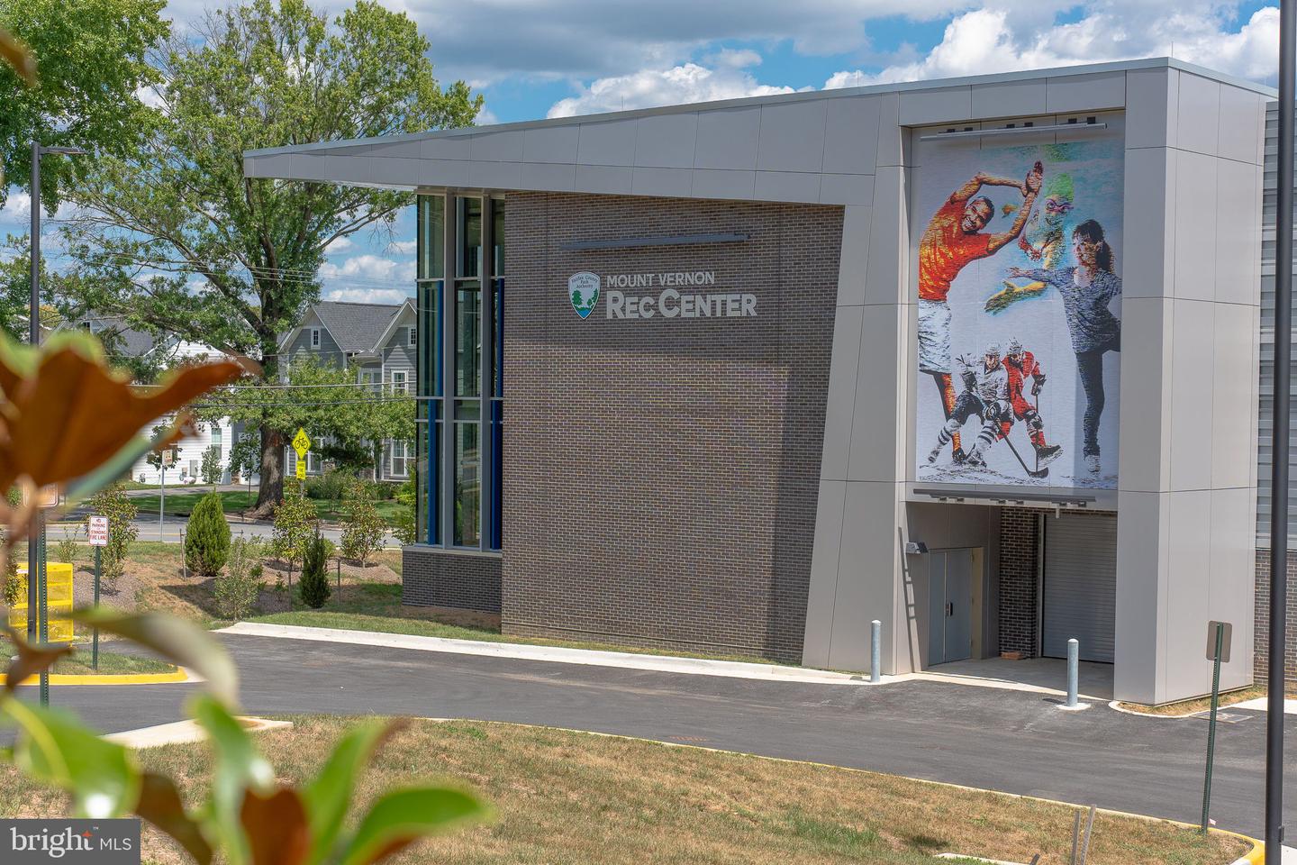 6725 W WAKEFIELD DR #B1, ALEXANDRIA, Virginia 22307, 2 Bedrooms Bedrooms, ,1 BathroomBathrooms,Residential,For sale,6725 W WAKEFIELD DR #B1,VAFX2267912 MLS # VAFX2267912 6725 W WAKEFIELD DR #B1, ALEXANDRIA, Virginia 22307, 2 Bedrooms Bedrooms, ,1 BathroomBathrooms,Residential,For sale,6725 W WAKEFIELD DR #B1,VAFX2267912 MLS # VAFX2267912