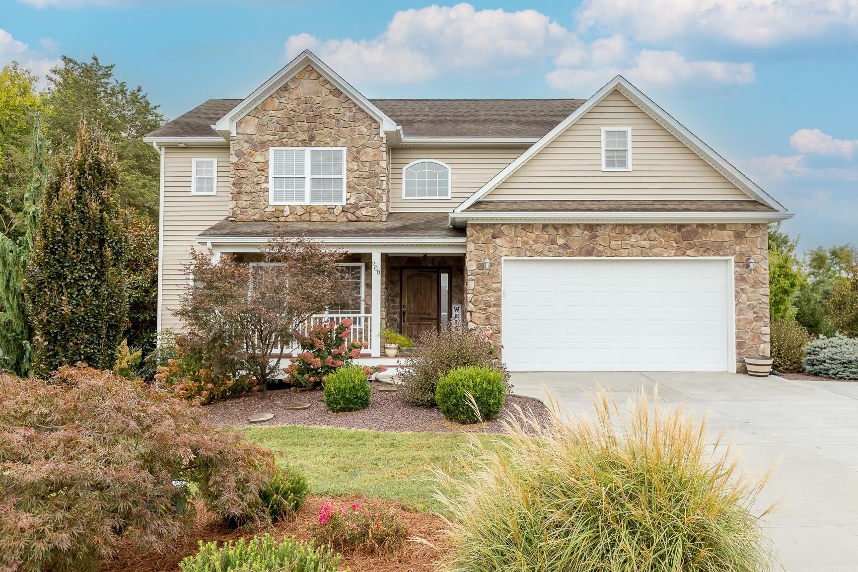 200 KENSINGTON DR, ELKTON, Virginia 22827, 4 Bedrooms Bedrooms, ,3 BathroomsBathrooms,Residential,200 KENSINGTON DR,669261 MLS # 669261