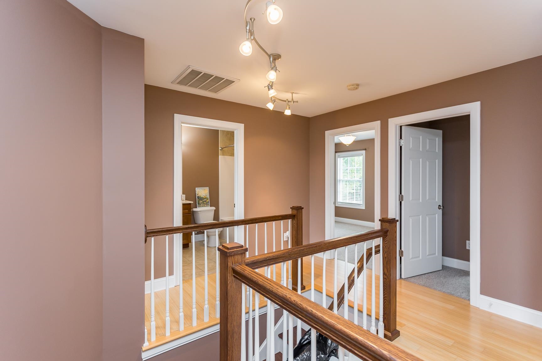200 KENSINGTON DR, ELKTON, Virginia 22827, 4 Bedrooms Bedrooms, ,3 BathroomsBathrooms,Residential,200 KENSINGTON DR,669261 MLS # 669261