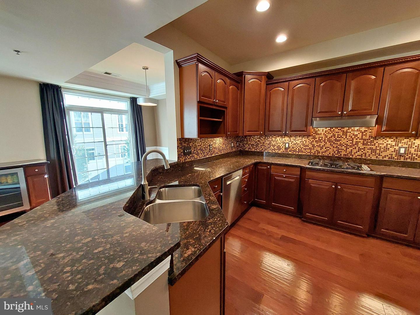 7025 HUNTLEY RUN PL, ALEXANDRIA, Virginia 22306, 3 Bedrooms Bedrooms, 10 Rooms Rooms,2 BathroomsBathrooms,Residential,For sale,7025 HUNTLEY RUN PL,VAFX2267978 MLS # VAFX2267978