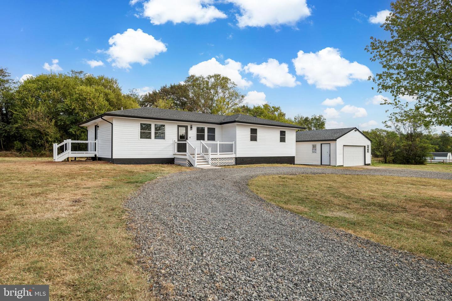 17205 BEL PRE RD, CULPEPER, Virginia 22701, 3 Bedrooms Bedrooms, 5 Rooms Rooms,3 BathroomsBathrooms,Residential,For sale,17205 BEL PRE RD,VACU2011608 MLS # VACU2011608