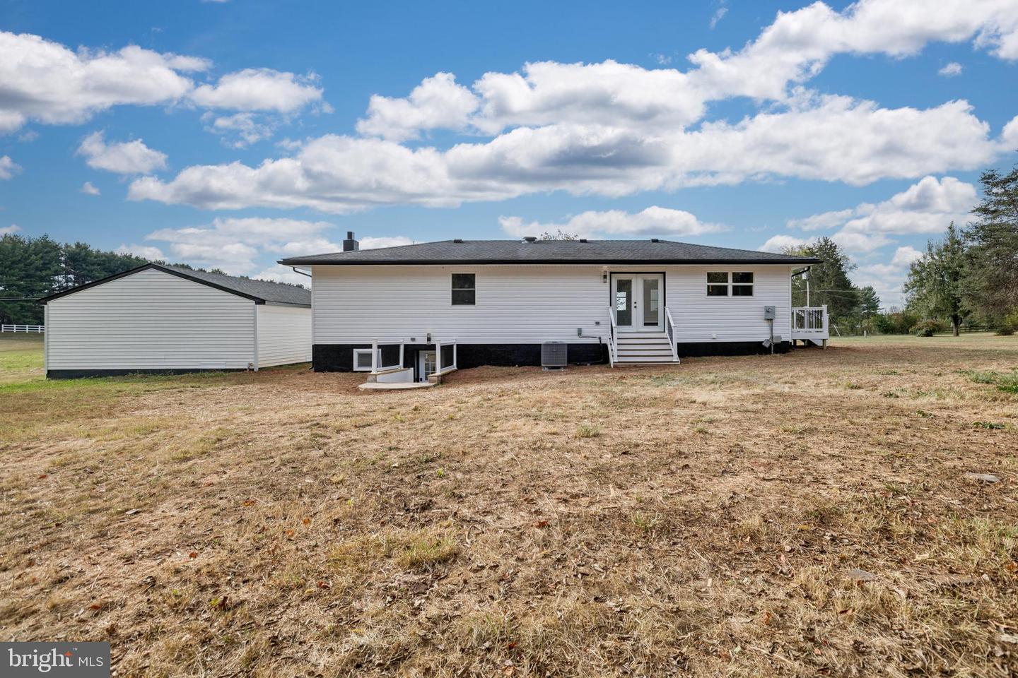 17205 BEL PRE RD, CULPEPER, Virginia 22701, 3 Bedrooms Bedrooms, 5 Rooms Rooms,3 BathroomsBathrooms,Residential,For sale,17205 BEL PRE RD,VACU2011608 MLS # VACU2011608