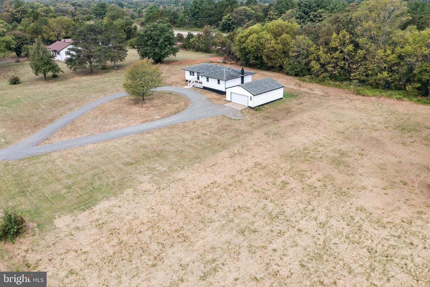 17205 BEL PRE RD, CULPEPER, Virginia 22701, 3 Bedrooms Bedrooms, 5 Rooms Rooms,3 BathroomsBathrooms,Residential,For sale,17205 BEL PRE RD,VACU2011608 MLS # VACU2011608