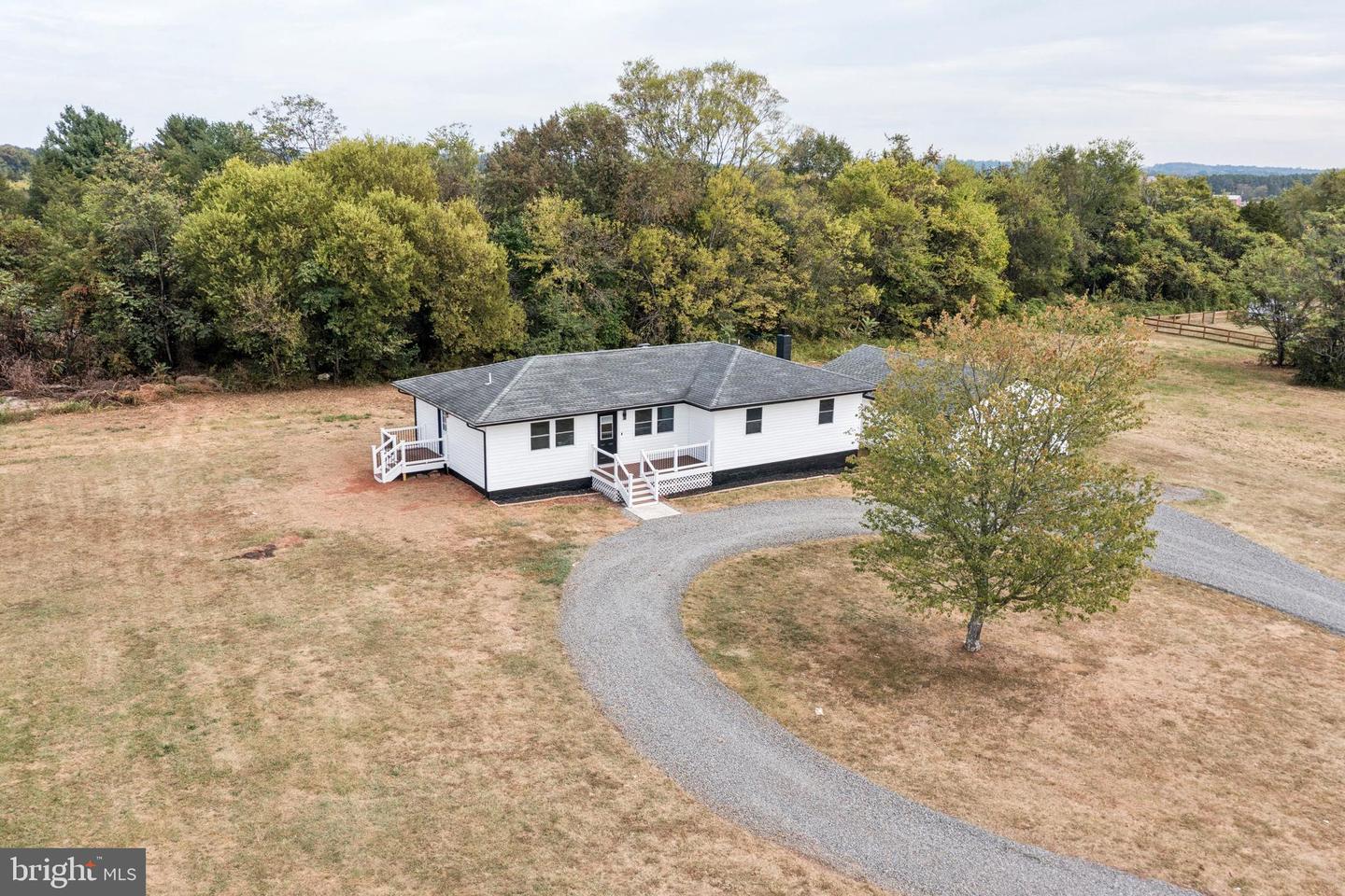 17205 BEL PRE RD, CULPEPER, Virginia 22701, 3 Bedrooms Bedrooms, 5 Rooms Rooms,3 BathroomsBathrooms,Residential,For sale,17205 BEL PRE RD,VACU2011608 MLS # VACU2011608