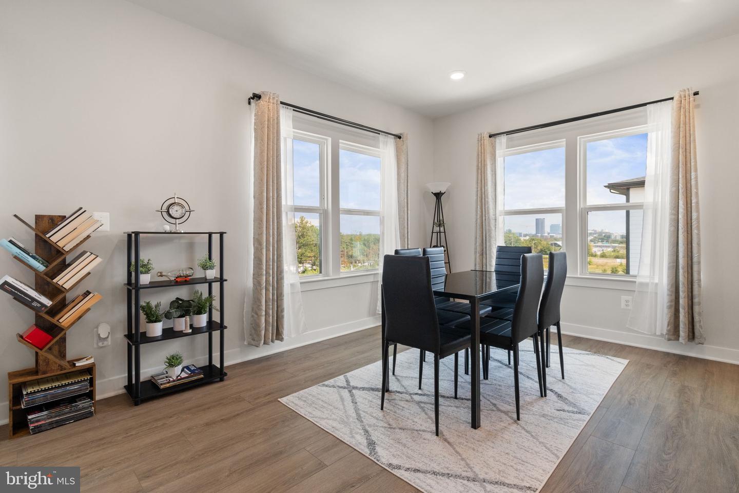 12880 MOSAIC PARK WAY #1-X, HERNDON, Virginia 20171, 2 Bedrooms Bedrooms, 5 Rooms Rooms,2 BathroomsBathrooms,Residential,For sale,12880 MOSAIC PARK WAY #1-X,VAFX2267980 MLS # VAFX2267980