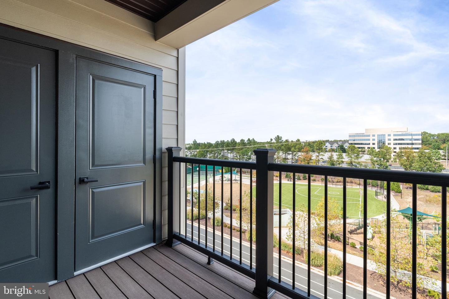 12880 MOSAIC PARK WAY #1-X, HERNDON, Virginia 20171, 2 Bedrooms Bedrooms, 5 Rooms Rooms,2 BathroomsBathrooms,Residential,For sale,12880 MOSAIC PARK WAY #1-X,VAFX2267980 MLS # VAFX2267980