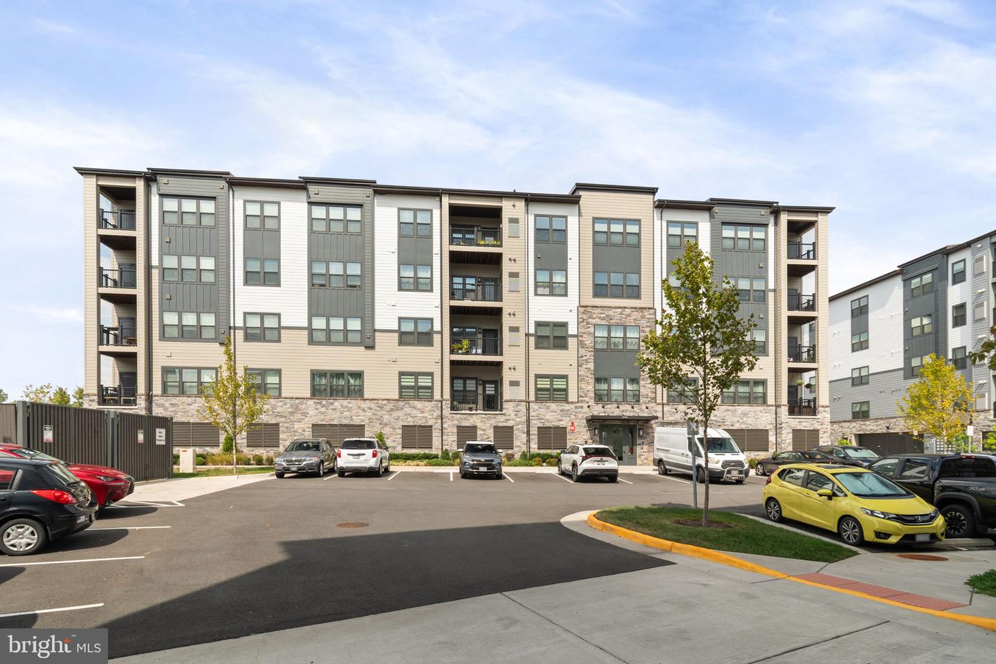 12880 MOSAIC PARK WAY #1-X, HERNDON, Virginia 20171, 2 Bedrooms Bedrooms, 5 Rooms Rooms,2 BathroomsBathrooms,Residential,For sale,12880 MOSAIC PARK WAY #1-X,VAFX2267980 MLS # VAFX2267980