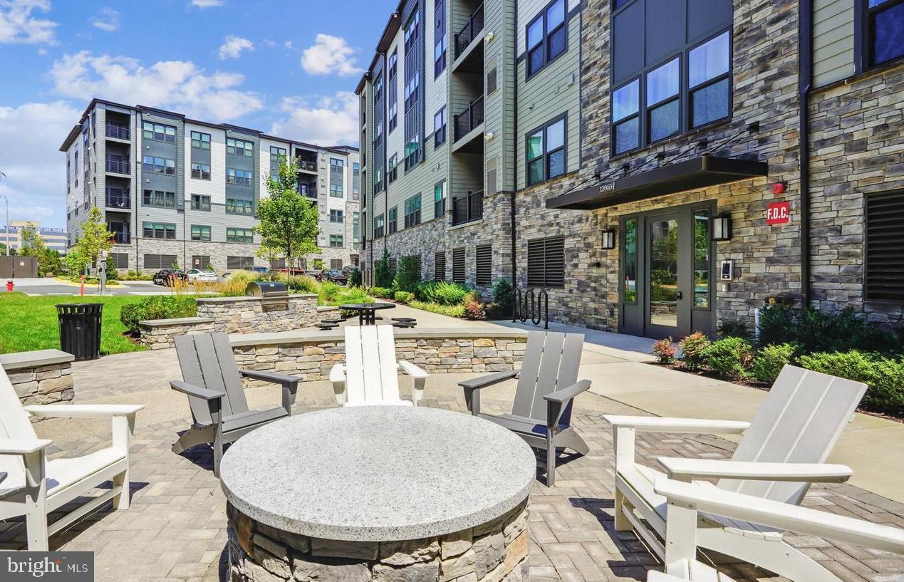 12880 MOSAIC PARK WAY #1-X, HERNDON, Virginia 20171, 2 Bedrooms Bedrooms, 5 Rooms Rooms,2 BathroomsBathrooms,Residential,For sale,12880 MOSAIC PARK WAY #1-X,VAFX2267980 MLS # VAFX2267980