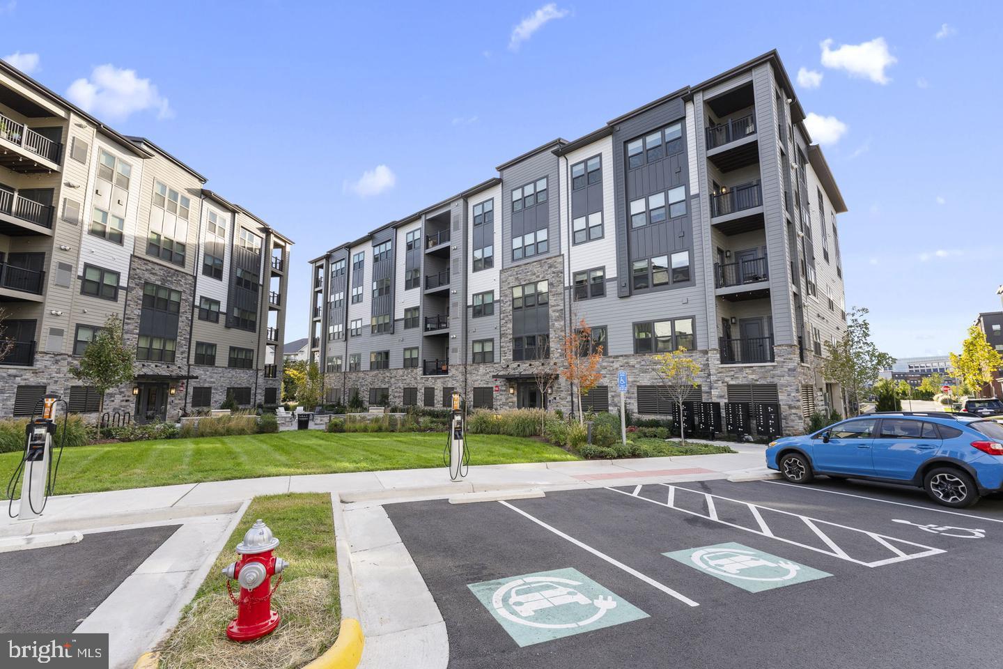 12880 MOSAIC PARK WAY #1-X, HERNDON, Virginia 20171, 2 Bedrooms Bedrooms, 5 Rooms Rooms,2 BathroomsBathrooms,Residential,For sale,12880 MOSAIC PARK WAY #1-X,VAFX2267980 MLS # VAFX2267980