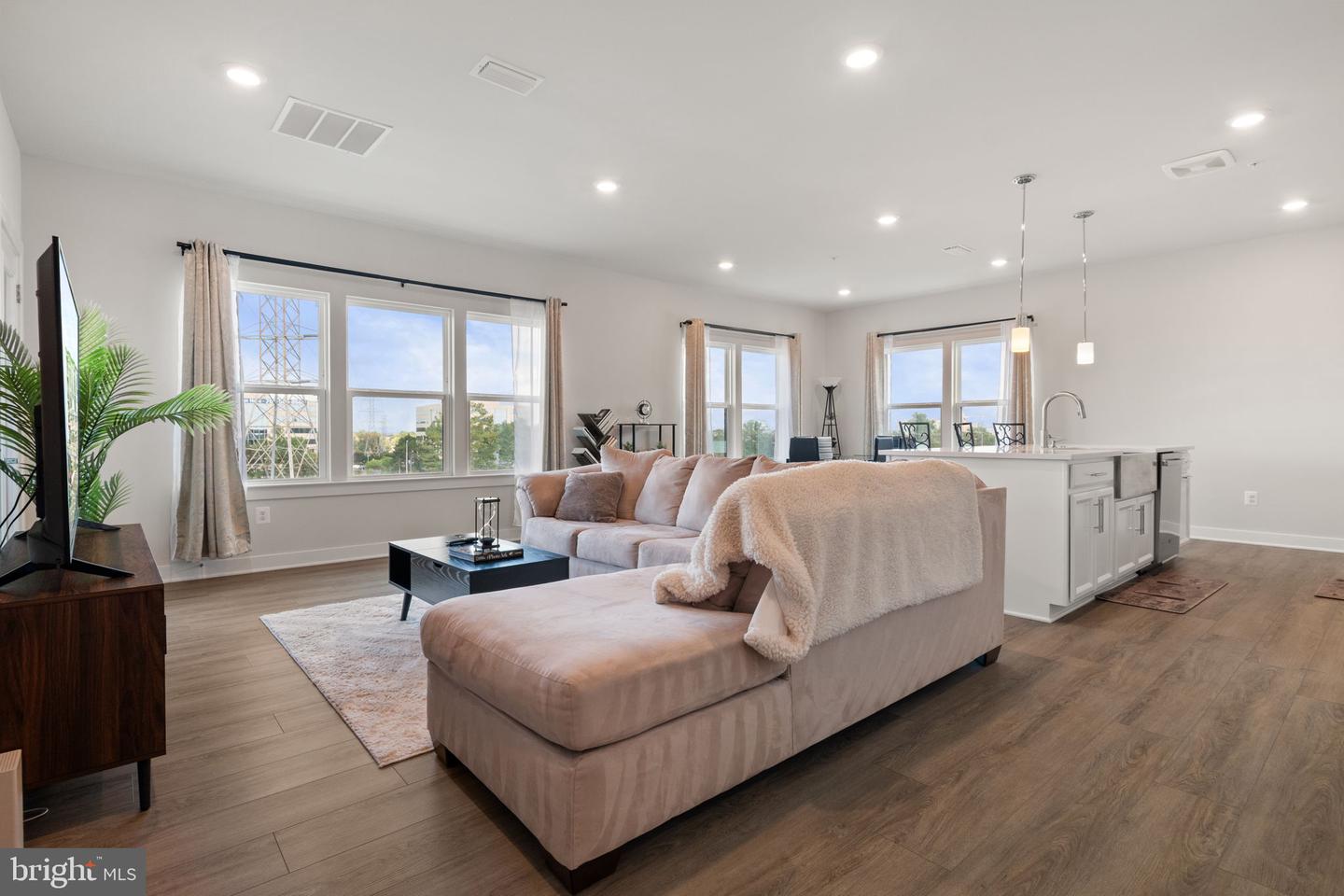 12880 MOSAIC PARK WAY #1-X, HERNDON, Virginia 20171, 2 Bedrooms Bedrooms, 5 Rooms Rooms,2 BathroomsBathrooms,Residential,For sale,12880 MOSAIC PARK WAY #1-X,VAFX2267980 MLS # VAFX2267980