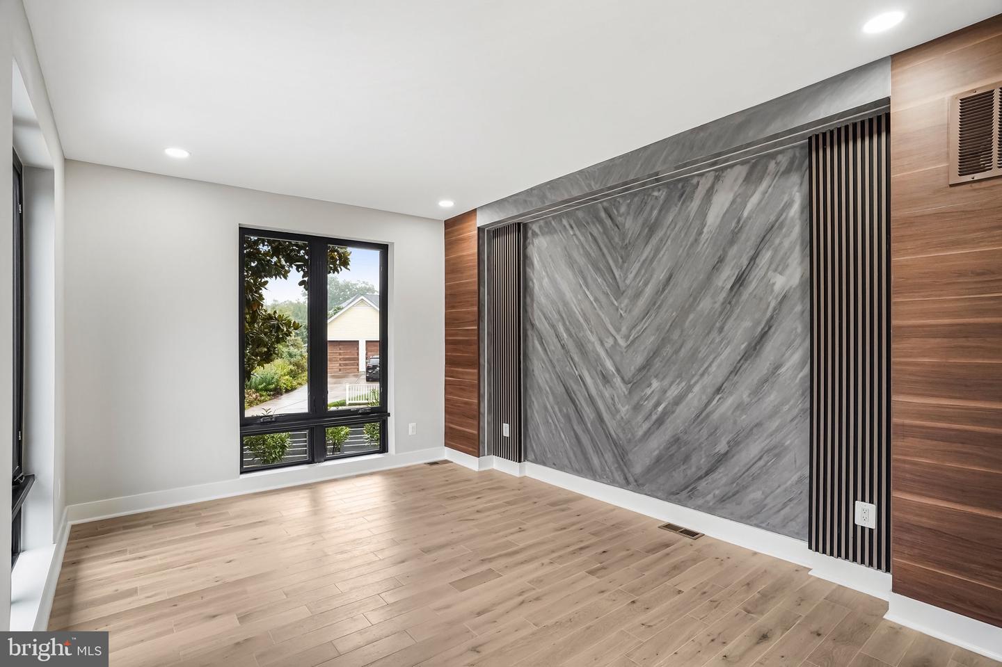 3500 7TH ST N, ARLINGTON, Virginia 22201, 6 Bedrooms Bedrooms, ,5 BathroomsBathrooms,Residential,For sale,3500 7TH ST N,VAAR2063868 MLS # VAAR2063868
