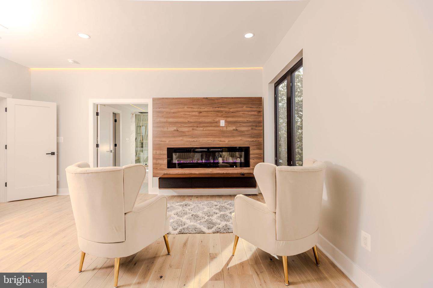 3500 7TH ST N, ARLINGTON, Virginia 22201, 6 Bedrooms Bedrooms, ,5 BathroomsBathrooms,Residential,For sale,3500 7TH ST N,VAAR2063868 MLS # VAAR2063868