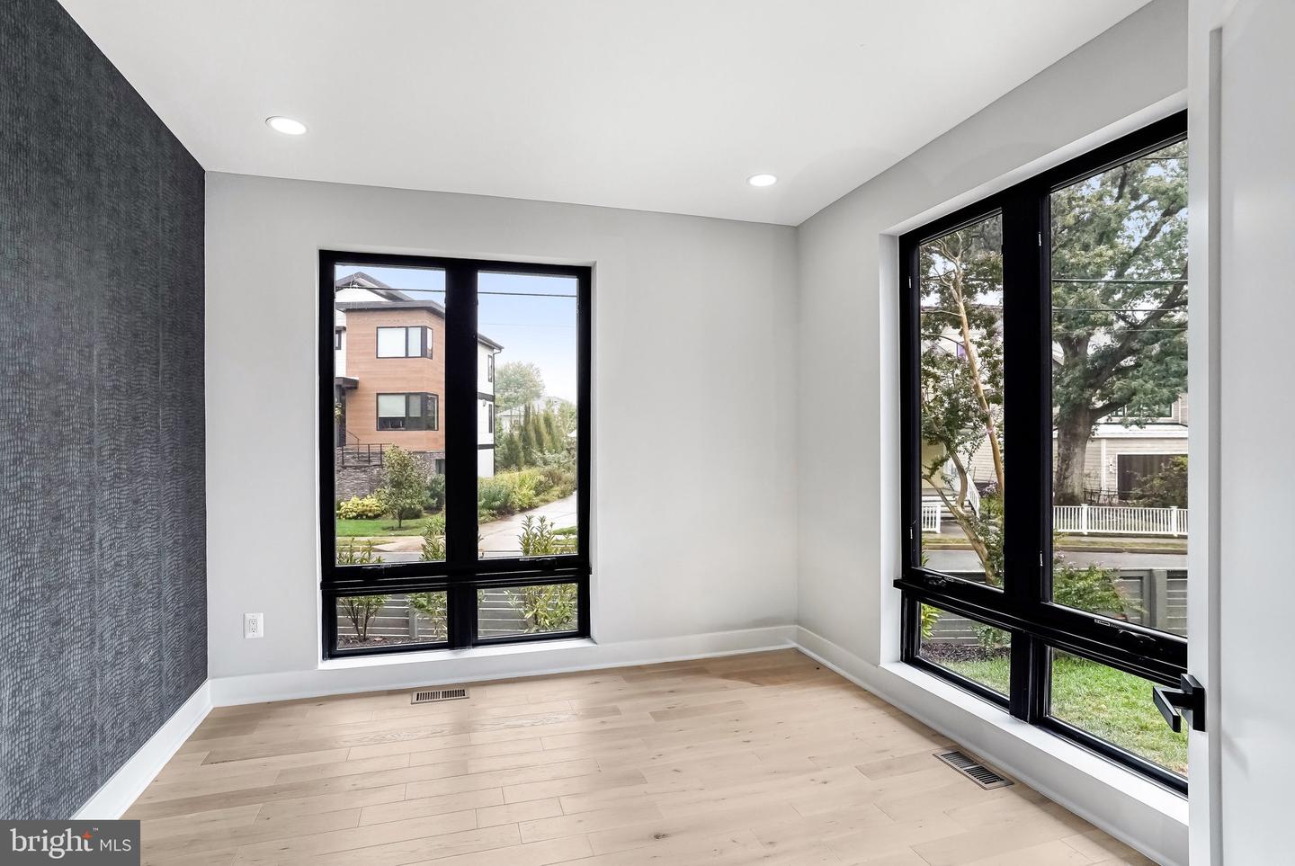 3500 7TH ST N, ARLINGTON, Virginia 22201, 6 Bedrooms Bedrooms, ,5 BathroomsBathrooms,Residential,For sale,3500 7TH ST N,VAAR2063868 MLS # VAAR2063868