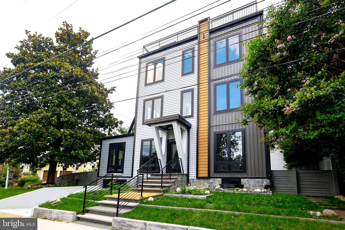 3500 7TH ST N, ARLINGTON, Virginia 22201, 6 Bedrooms Bedrooms, ,5 BathroomsBathrooms,Residential,For sale,3500 7TH ST N,VAAR2063868 MLS # VAAR2063868