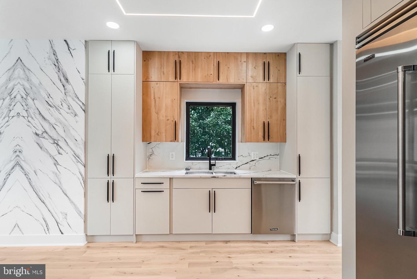 3500 7TH ST N, ARLINGTON, Virginia 22201, 6 Bedrooms Bedrooms, ,5 BathroomsBathrooms,Residential,For sale,3500 7TH ST N,VAAR2063868 MLS # VAAR2063868
