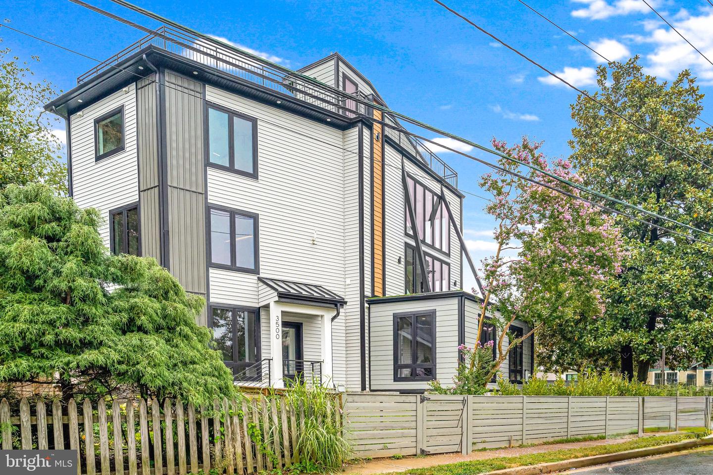 3500 7TH ST N, ARLINGTON, Virginia 22201, 6 Bedrooms Bedrooms, ,5 BathroomsBathrooms,Residential,For sale,3500 7TH ST N,VAAR2063868 MLS # VAAR2063868