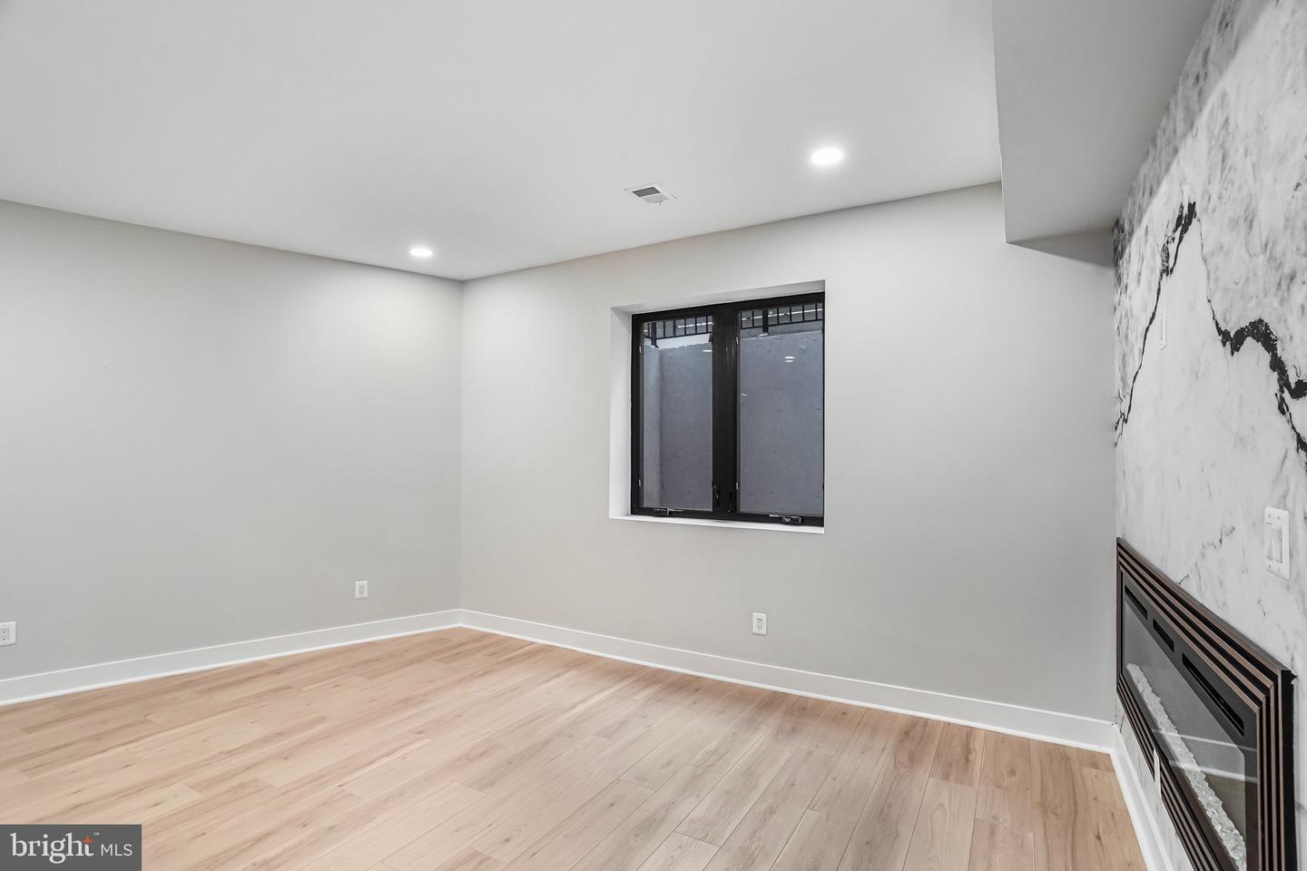 3500 7TH ST N, ARLINGTON, Virginia 22201, 6 Bedrooms Bedrooms, ,5 BathroomsBathrooms,Residential,For sale,3500 7TH ST N,VAAR2063868 MLS # VAAR2063868