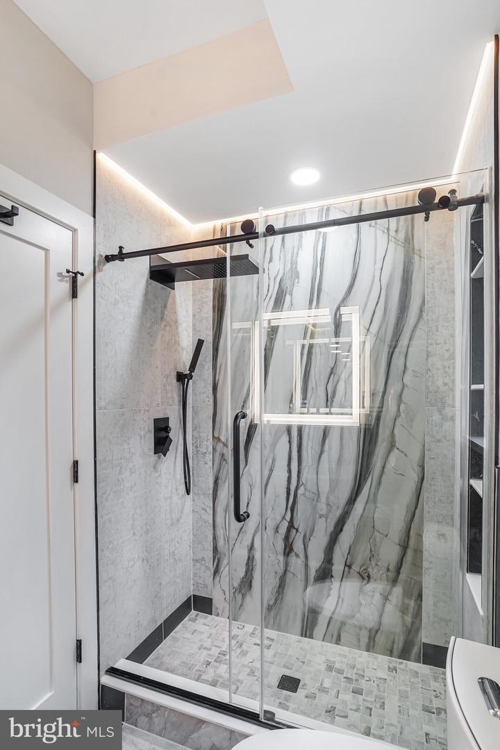 3500 7TH ST N, ARLINGTON, Virginia 22201, 6 Bedrooms Bedrooms, ,5 BathroomsBathrooms,Residential,For sale,3500 7TH ST N,VAAR2063868 MLS # VAAR2063868