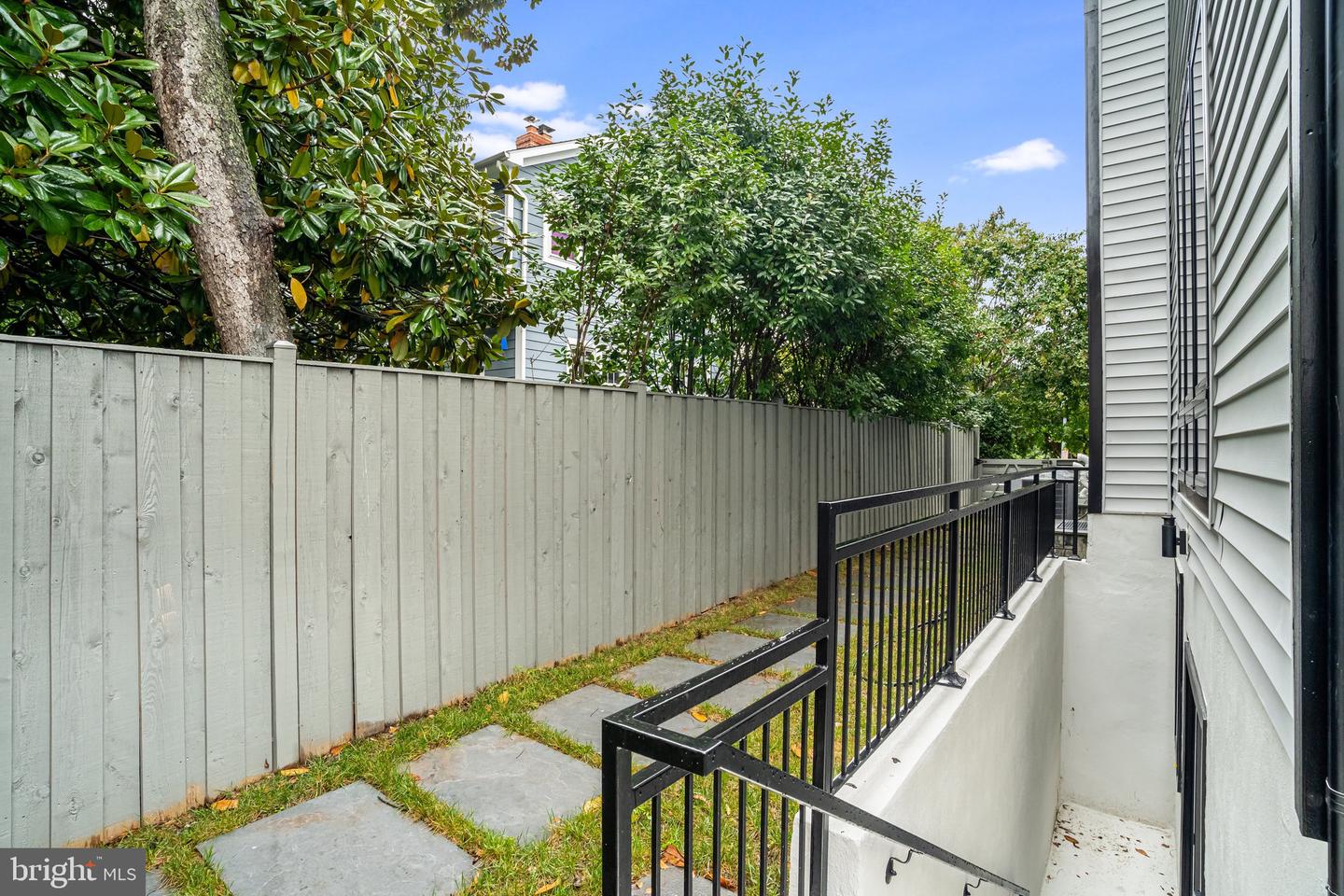 3500 7TH ST N, ARLINGTON, Virginia 22201, 6 Bedrooms Bedrooms, ,5 BathroomsBathrooms,Residential,For sale,3500 7TH ST N,VAAR2063868 MLS # VAAR2063868
