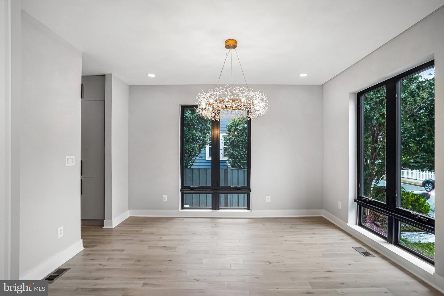 3500 7TH ST N, ARLINGTON, Virginia 22201, 6 Bedrooms Bedrooms, ,5 BathroomsBathrooms,Residential,For sale,3500 7TH ST N,VAAR2063868 MLS # VAAR2063868