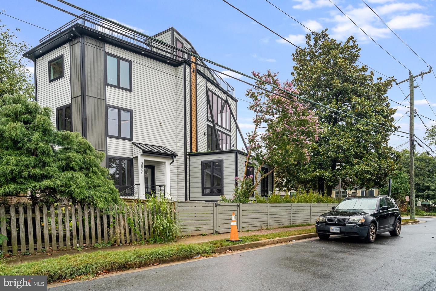 3500 7TH ST N, ARLINGTON, Virginia 22201, 6 Bedrooms Bedrooms, ,5 BathroomsBathrooms,Residential,For sale,3500 7TH ST N,VAAR2063868 MLS # VAAR2063868