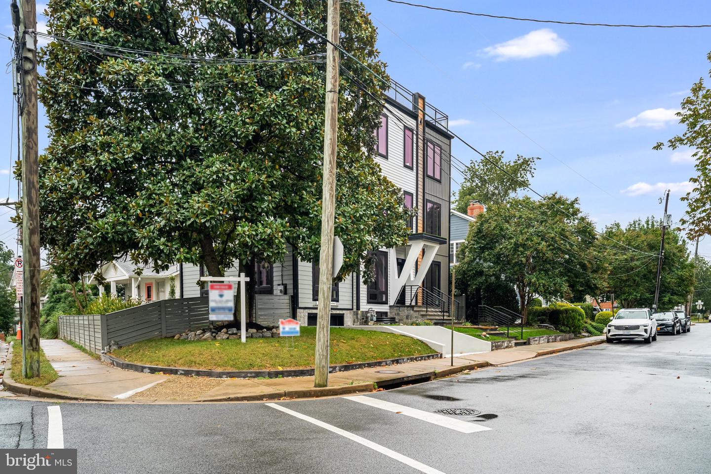 3500 7TH ST N, ARLINGTON, Virginia 22201, 6 Bedrooms Bedrooms, ,5 BathroomsBathrooms,Residential,For sale,3500 7TH ST N,VAAR2063868 MLS # VAAR2063868