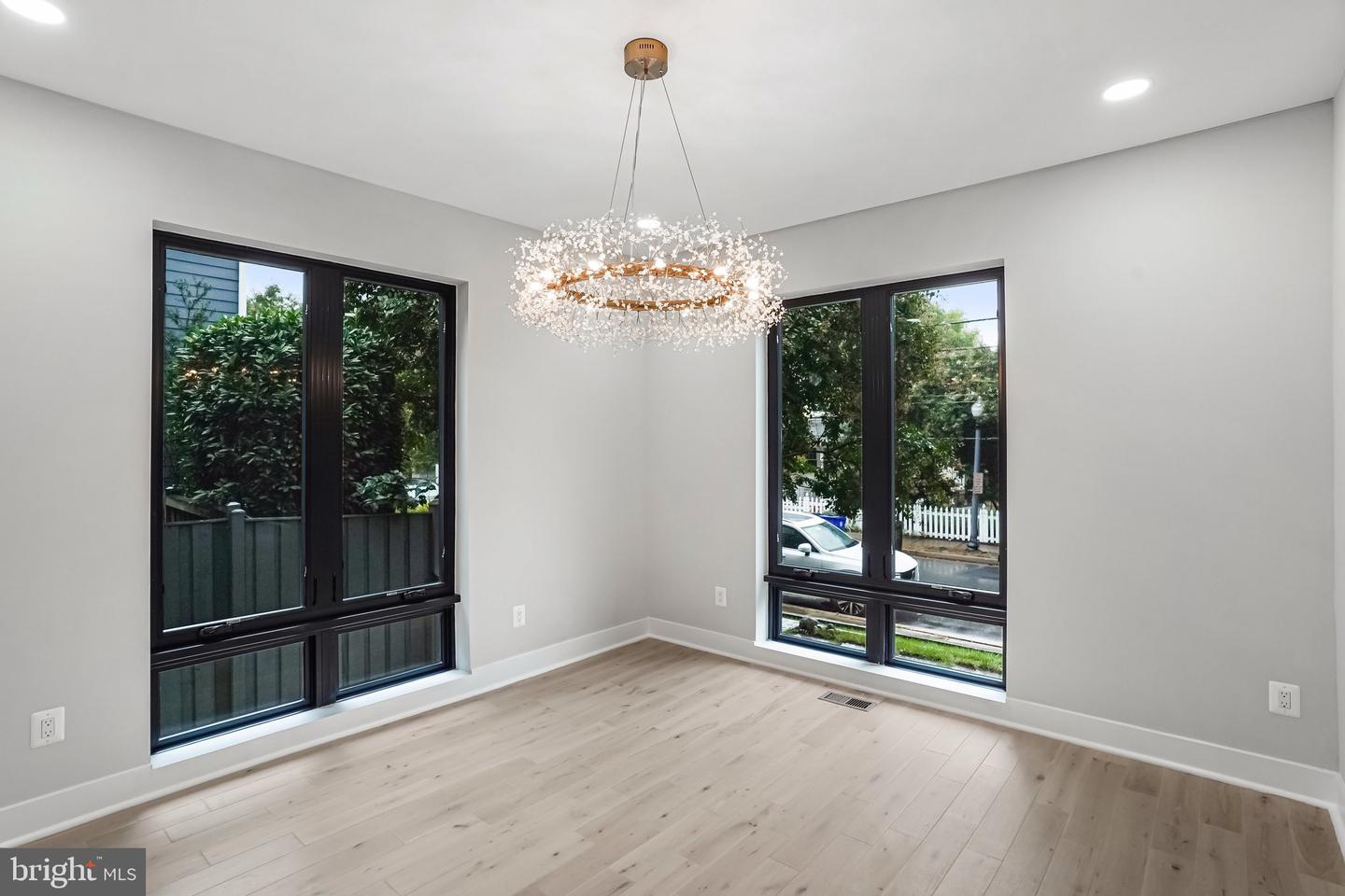 3500 7TH ST N, ARLINGTON, Virginia 22201, 6 Bedrooms Bedrooms, ,5 BathroomsBathrooms,Residential,For sale,3500 7TH ST N,VAAR2063868 MLS # VAAR2063868