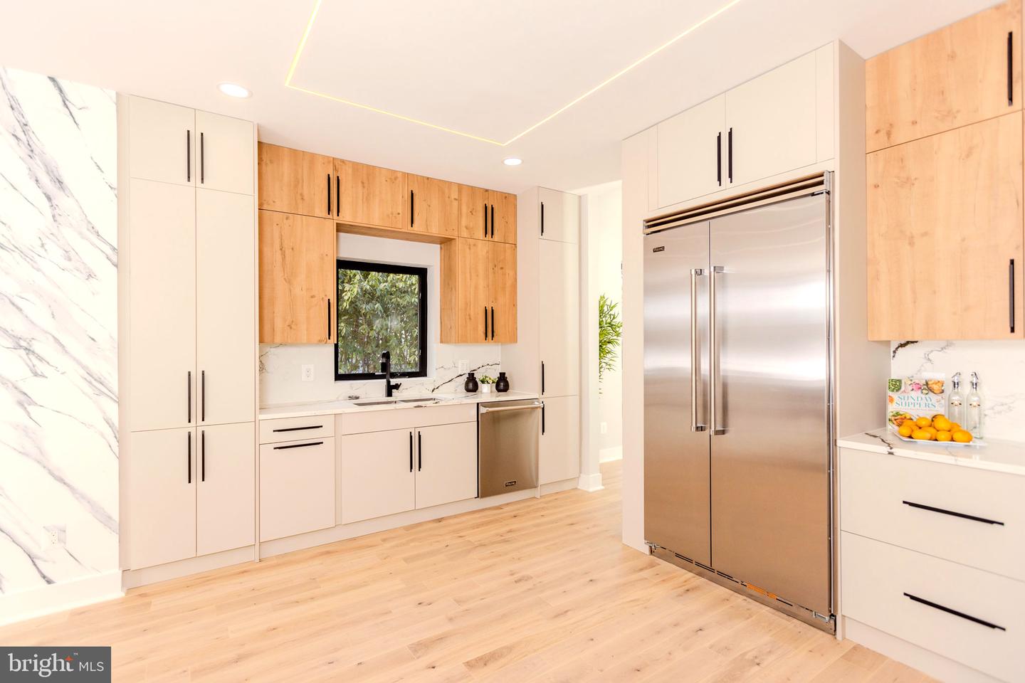 3500 7TH ST N, ARLINGTON, Virginia 22201, 6 Bedrooms Bedrooms, ,5 BathroomsBathrooms,Residential,For sale,3500 7TH ST N,VAAR2063868 MLS # VAAR2063868