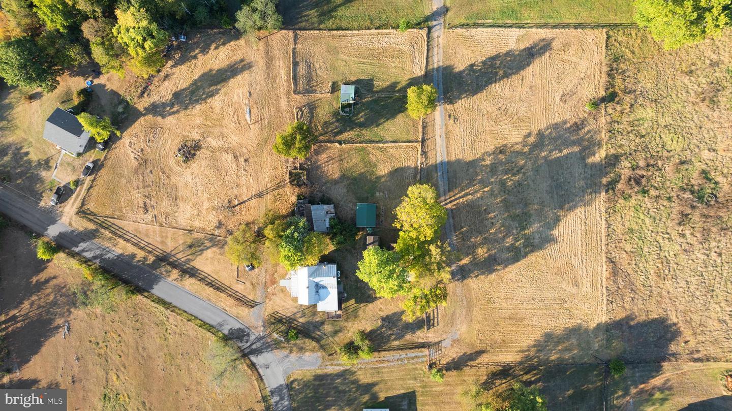 962 WADESVILLE RD, BERRYVILLE, Virginia 22611, 3 Bedrooms Bedrooms, 12 Rooms Rooms,2 BathroomsBathrooms,Residential,For sale,962 WADESVILLE RD,VACL2006076 MLS # VACL2006076