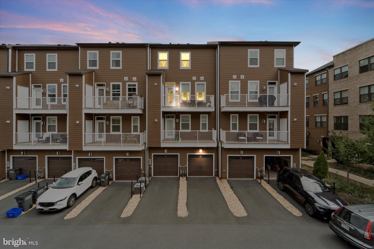 45206 LETTERMORE SQ, STERLING, Virginia 20166, 3 Bedrooms Bedrooms, ,2 BathroomsBathrooms,Residential,For sale,45206 LETTERMORE SQ,VALO2107102 MLS # VALO2107102