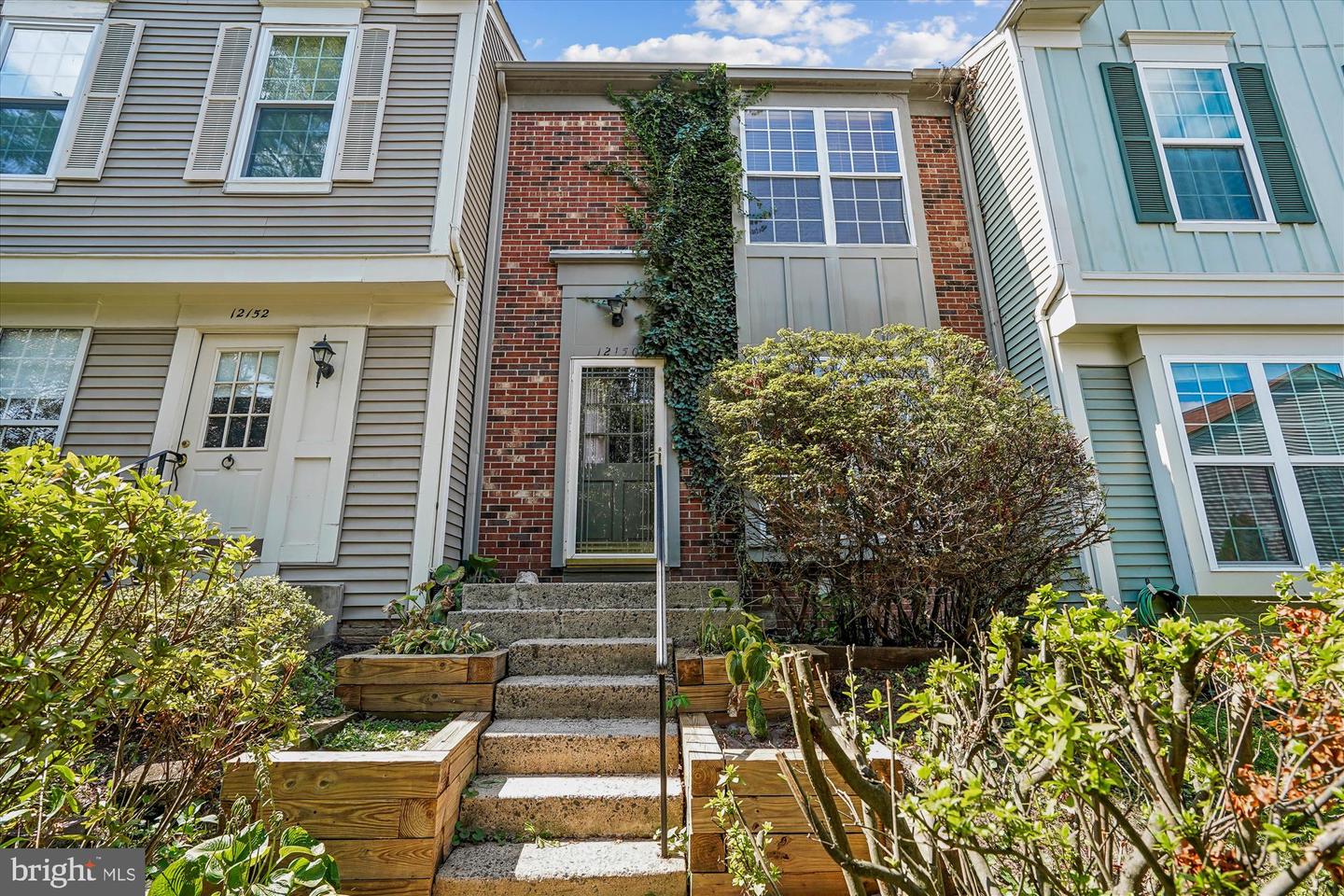 12150 WEDGEWAY CT, FAIRFAX, Virginia 22033, 2 Bedrooms Bedrooms, ,3 BathroomsBathrooms,Residential,For sale,12150 WEDGEWAY CT,VAFX2268206 MLS # VAFX2268206