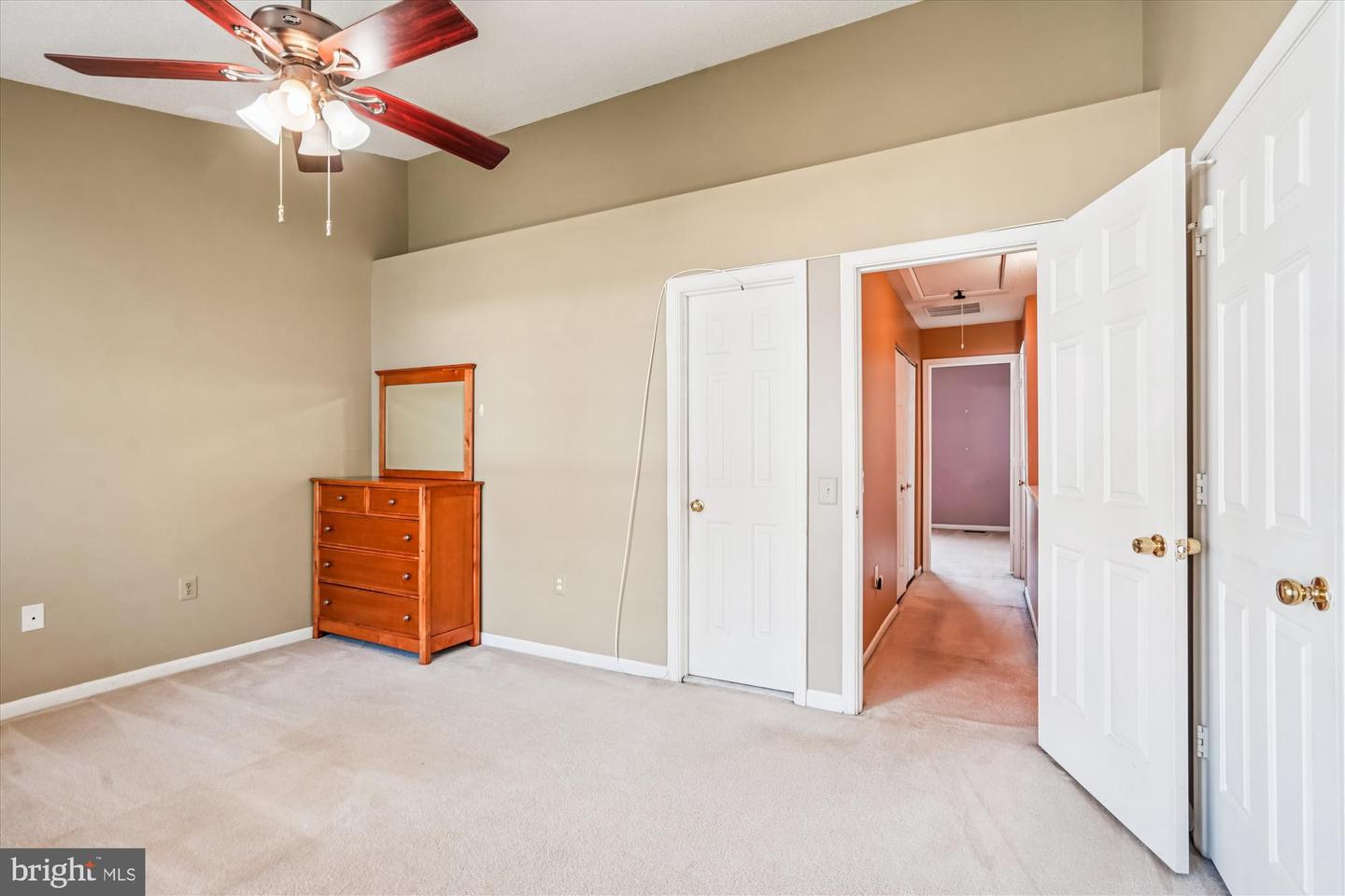 12150 WEDGEWAY CT, FAIRFAX, Virginia 22033, 2 Bedrooms Bedrooms, ,3 BathroomsBathrooms,Residential,For sale,12150 WEDGEWAY CT,VAFX2268206 MLS # VAFX2268206